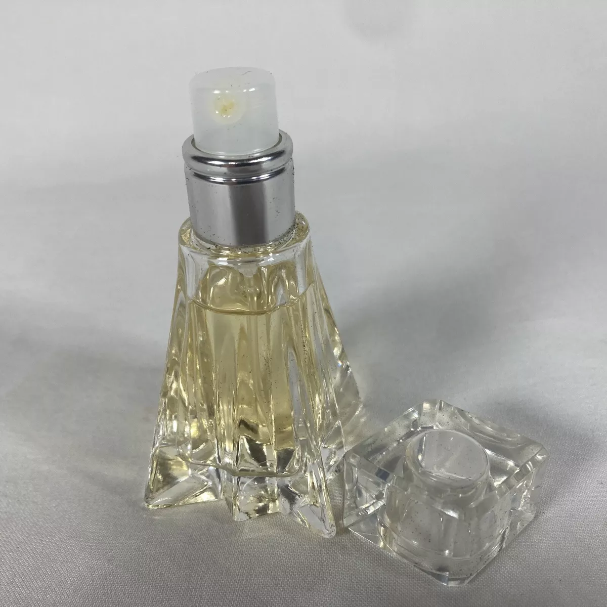 Shania Starlight by Shania Twain Eau De Toilette Spray .5 oz 90