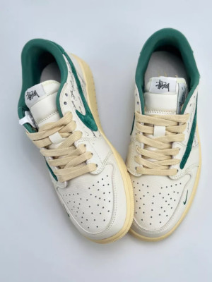 Travis Scott x Nike Air Jordan 1 Low x Stussy Air Jordan 1 Low Sneakers
