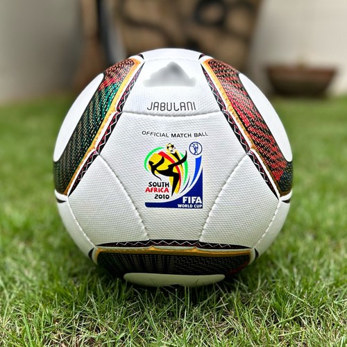 JABULANI Football OFFICIAL MATCH BALL FIFA WORLD CUP 2010 SOCCER