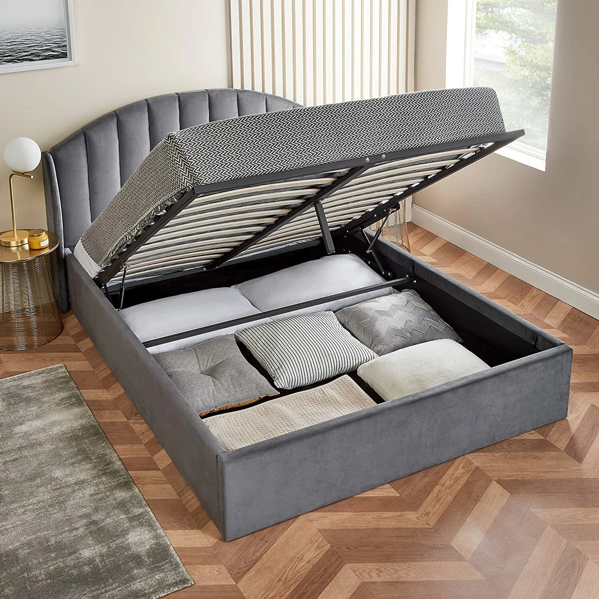 Winged king 2024 size bed