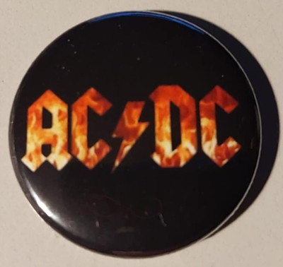 1x AC/DC Button Hardrock Heavy Metal Highway to hell 666