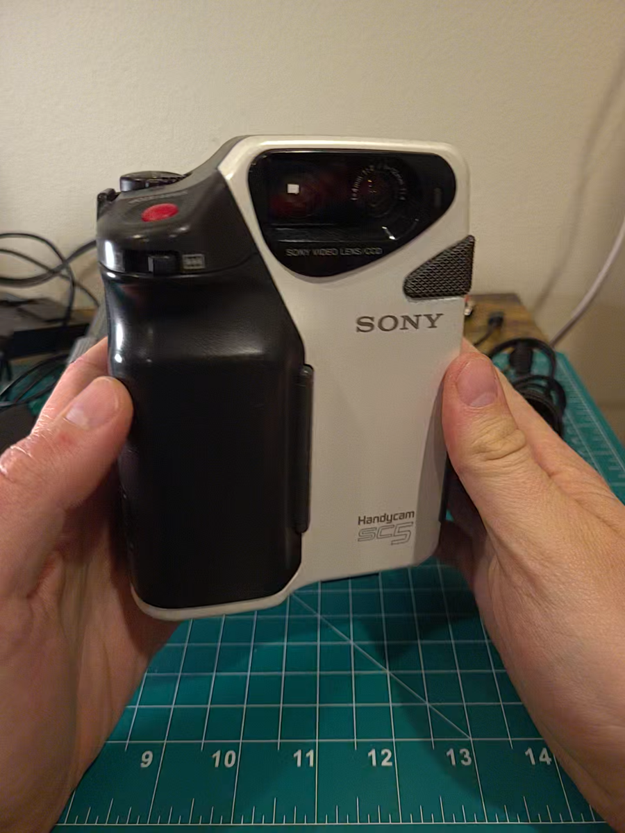 Sony Handycam CCD-SC5 Video8 Tape Tested Working with Dock and