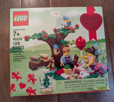 LEGO 40236 Romantic Valentine Picnic NEW SEALED 2017 Box Dents
