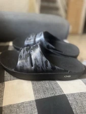 OOFOS OOahh Sport Flex Slide Recovery Sandals Unisex Gray/Black Camo, Size 10