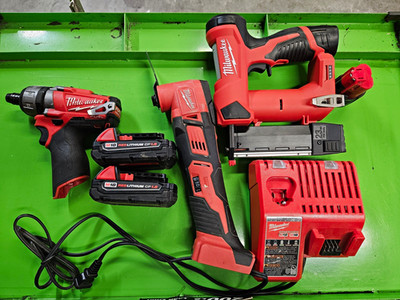 Milwaukee M18 FUEL 18V Brushless 3-Tool Set w/ 2 Li-Ion Batteries, Charger