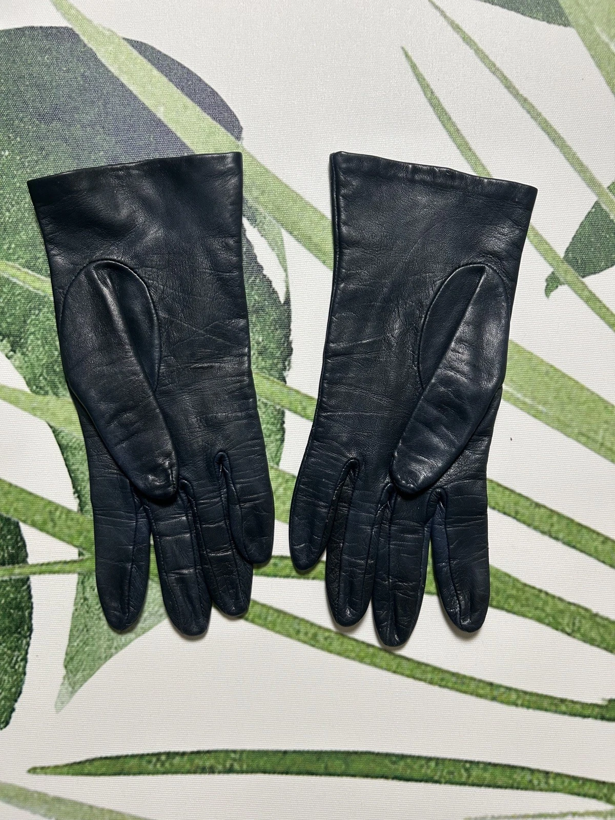 Dents Gloves Women’s UK Size 7 Blue Soft Leather Silk Lining Vintage Preloved