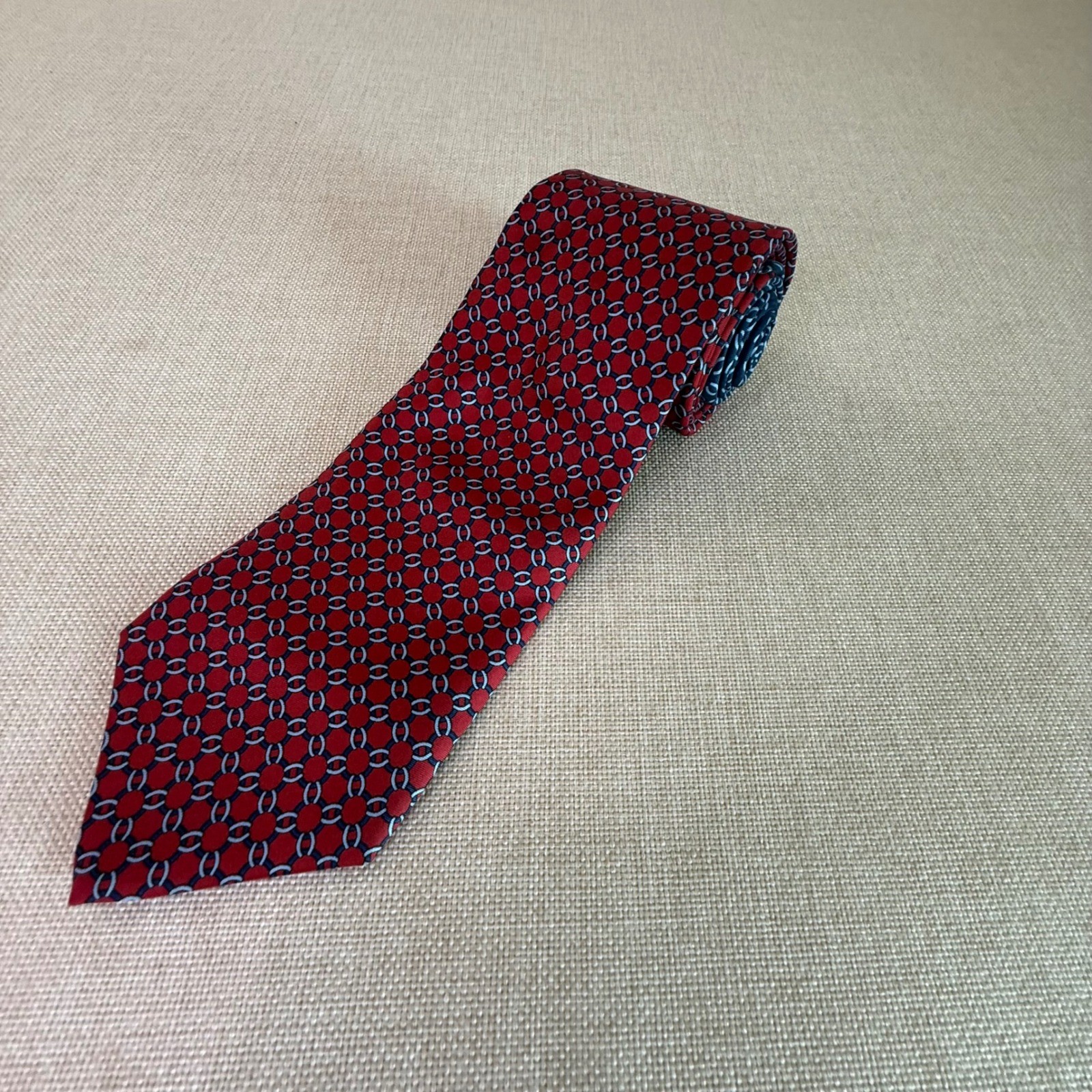 Tommy Hilfiger Mens Red Geometric Chain Link 100% Silk Tie Printed in Italy