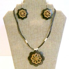 Boho Inspired Carved Wooden Flower Necklace Earring Demi Set