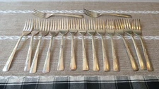Vintage International Silver Revelation II Silverplate Salad Forks Set of 15