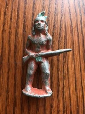 BARCLAY MANOIL DIMESTORE TOY INDIAN BRAVE WITH Rifle ~ NOT A CHIEF