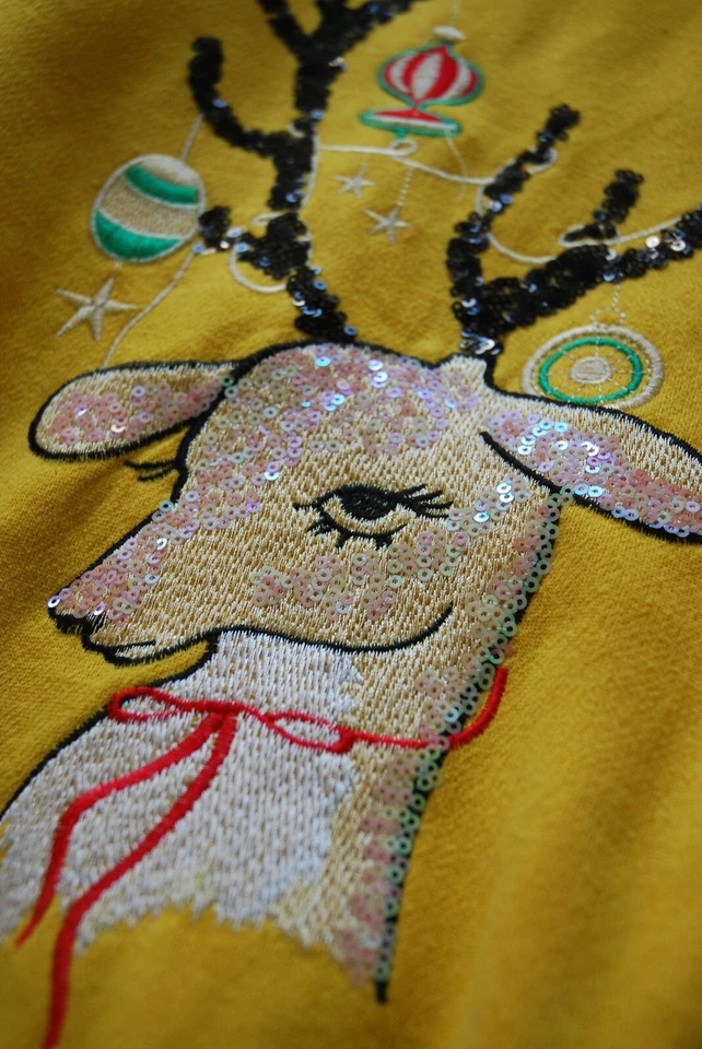 Única Sudadera China Navidad Amarilla Lentejuelas Ciervo Encaje Volantes Cuello Puño M/L Foto 3 de 4