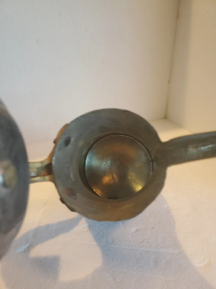 Cafetera árabe islámica de latón Dallah de Oriente Medio 10" Foto 3 de 4