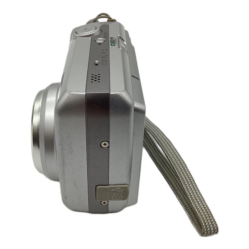 Nikon COOLPIX L1 Compact Digital Camera SD Compatible Excellent Condition JAPAN - Image 3 of 4