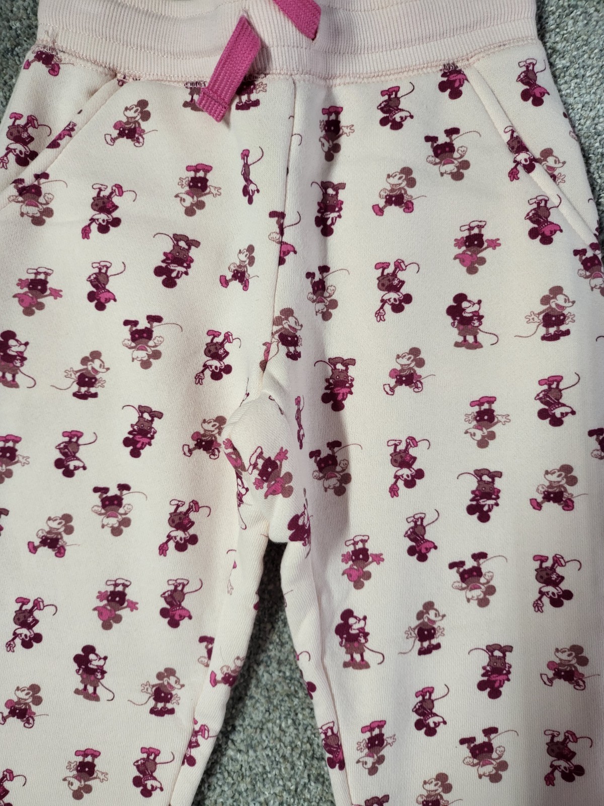 Amazon Essentials Minnie Mouse Girls Pink Sweatshirt & Pants Set Size S Cotton thumbnail 3