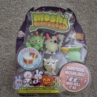 Moshi Monsters Series 1 Glow In The Dark Pack with Surprise Moshling (BRAND NEW)