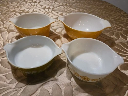 4 Vintage Pyrex By Corning Baking & Microwave Dishes (1.5 & 1 Qt, 1.5 & 1 PT)