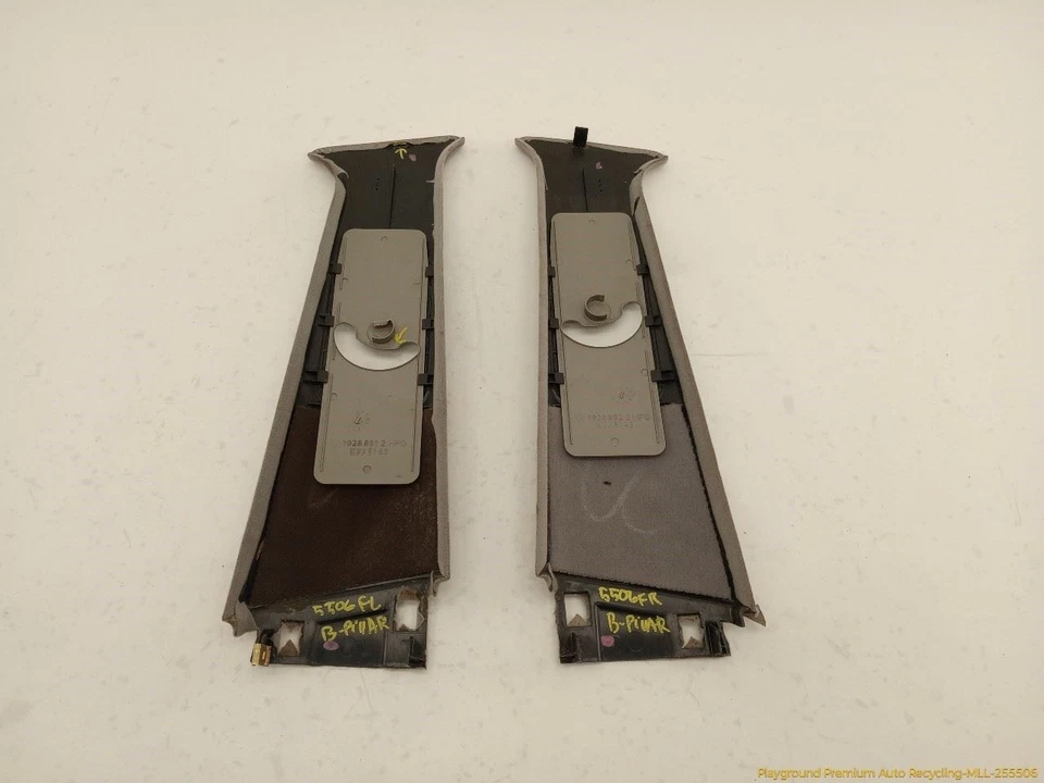 Par de paneles de ajuste de pilar B superior izquierdo y derecho BMW 735i E32 SEDAN para 1988-1994 Foto 2 de 4