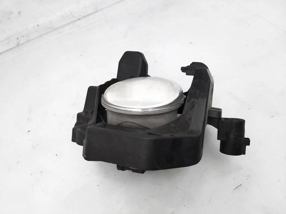 2013-2015 Lexus Ct200h F-Sport Driver Left Fog Light 81220-12230 *Pitting - Image 2 of 4