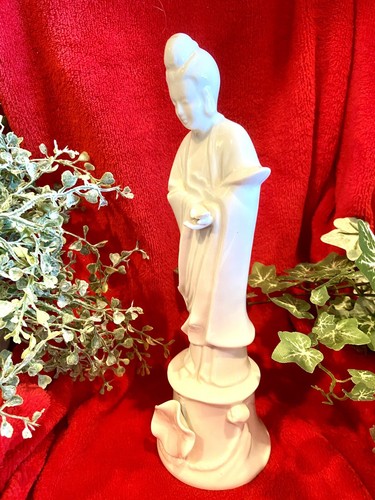 Vintage Chinoiserie Toyo Japan Figurine Woman Kimono Porcelain Blanc de Chine - Picture 5 of 8