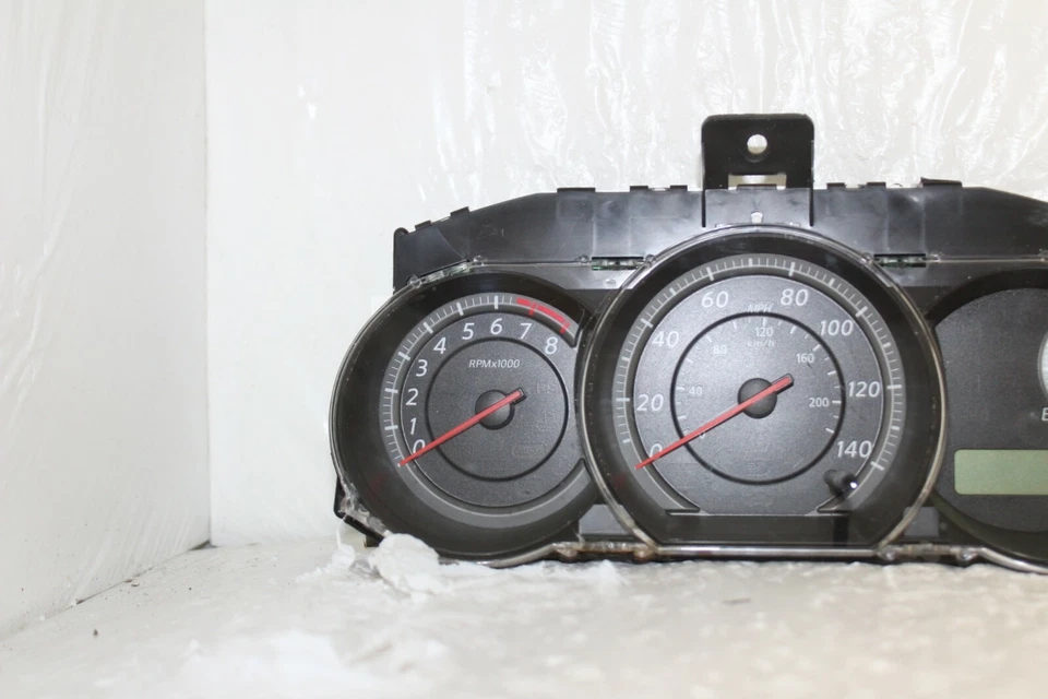 Cuadro de instrumentos velocímetro medidores del panel de instrumentos Nissan Versa 2012 60.082 millas Foto 3 de 4