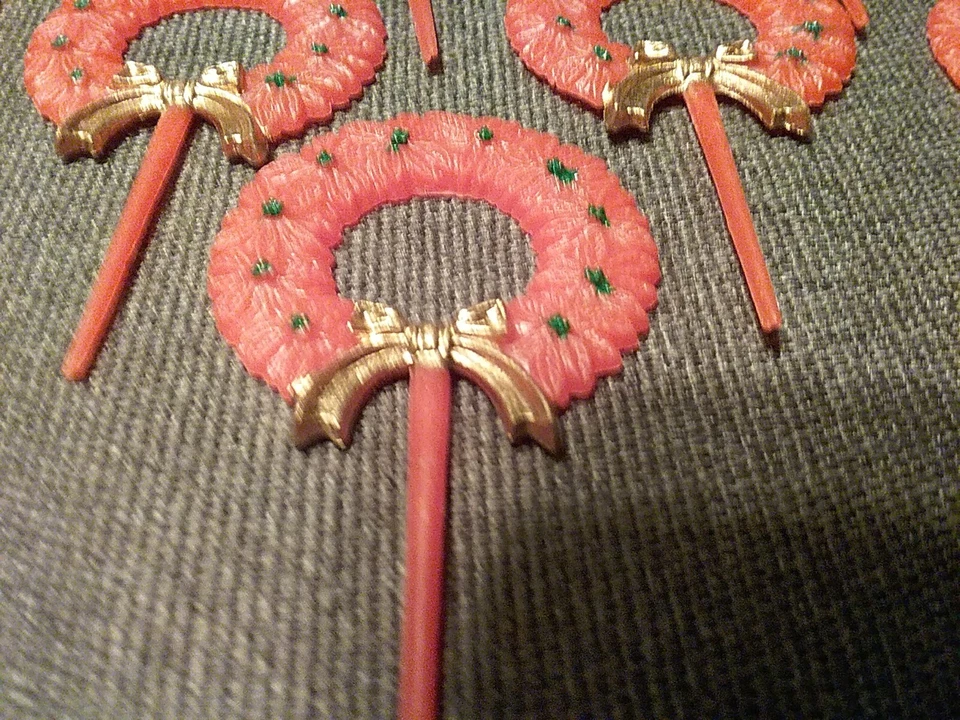 Lote De 12 Coronas Florales Rojas Coronas De Navidad De Colección Años 60 Corona De Navidad Plástico Cupcakes🎄 Foto 3 de 4