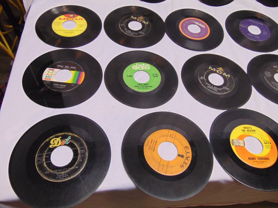 (25) 45 RPM 1960's-70's Nelson Cleftons Stonewall Jackson Banana Split Rooftop Foto 2 de 4