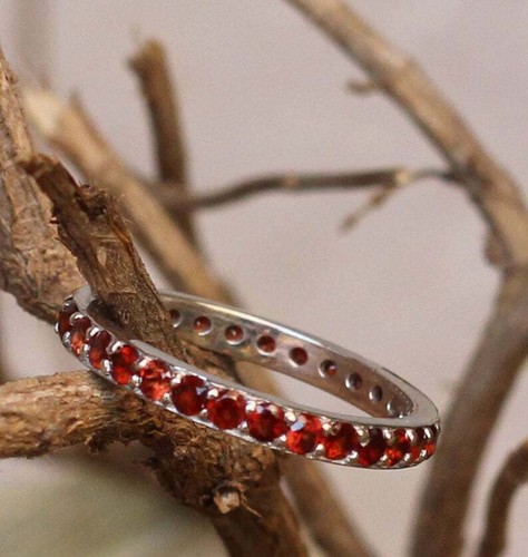 1.20Ct Round Cut Lab Created Red Ruby Full Eternity Ring 14K White Gold Plated - 第 2/5 張圖片