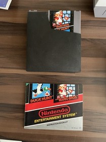 Vintage Nintendo NES Console Grey 2 Controllers & Zapper duck hunt Mario track 