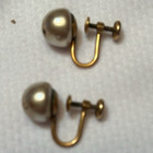 Vintage Faux Pearl Screw back Earring V20 12kt  — photo 3