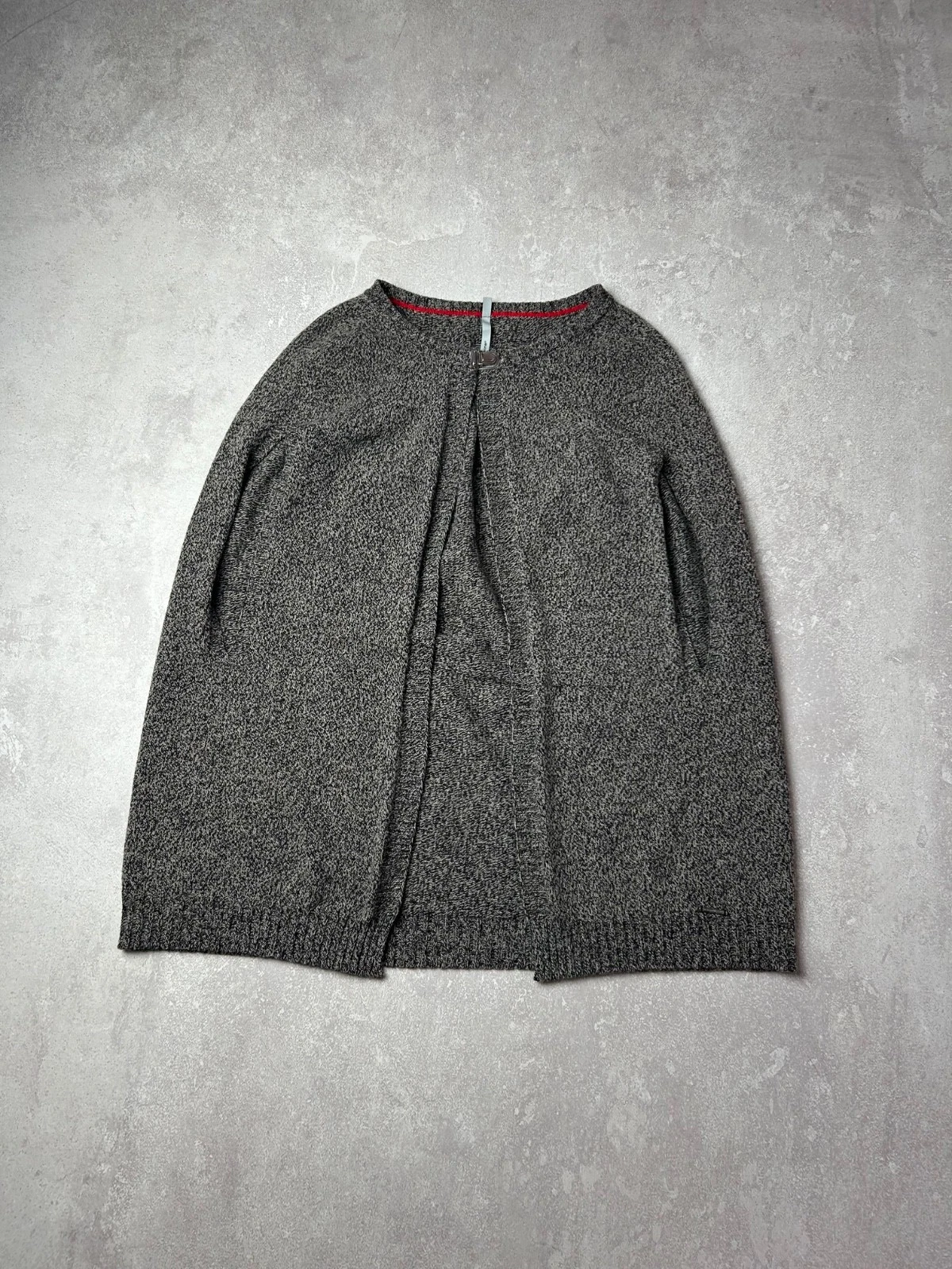 Cop.Copine Paris 100% Merino Wool Cross Cape Knit Cardigan Poncho Women's Size M
Opens in a new wind