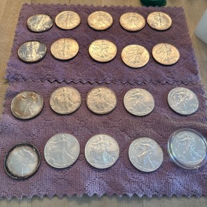 20 American Silver Eagles!!  Uncirculated, with a few toners, and the rest new!