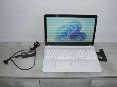Sony Vaio SVF152C29M Windows 11 8GB RAM 120 GB SSD 15,2''