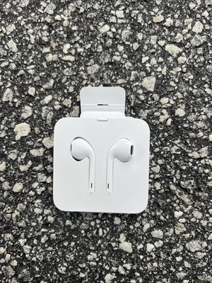 NEW Original OEM Apple iPhone Wired Earpods Earphones Earbuds Lightning