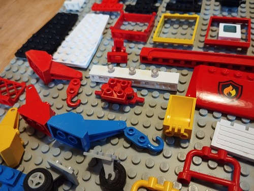 Vintage Lego Train Town Vehicles spare parts 1970s 1980s #2 - Picture 7 of 232
