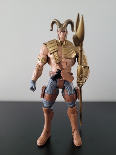 Mattel DC Universe Classics: Complete Wave 19, S.T.R.I.P.E. - Picture 7 of 9