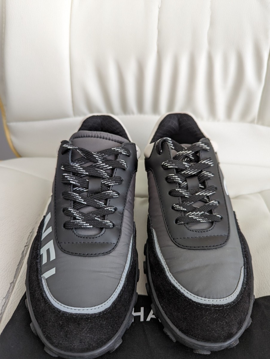 CHANEL CC Logo Black Suede Nylon Trainers Sneakers Shoes CHANEL CC Logo Black Suede Nylon Trainers Sneakers Shoes