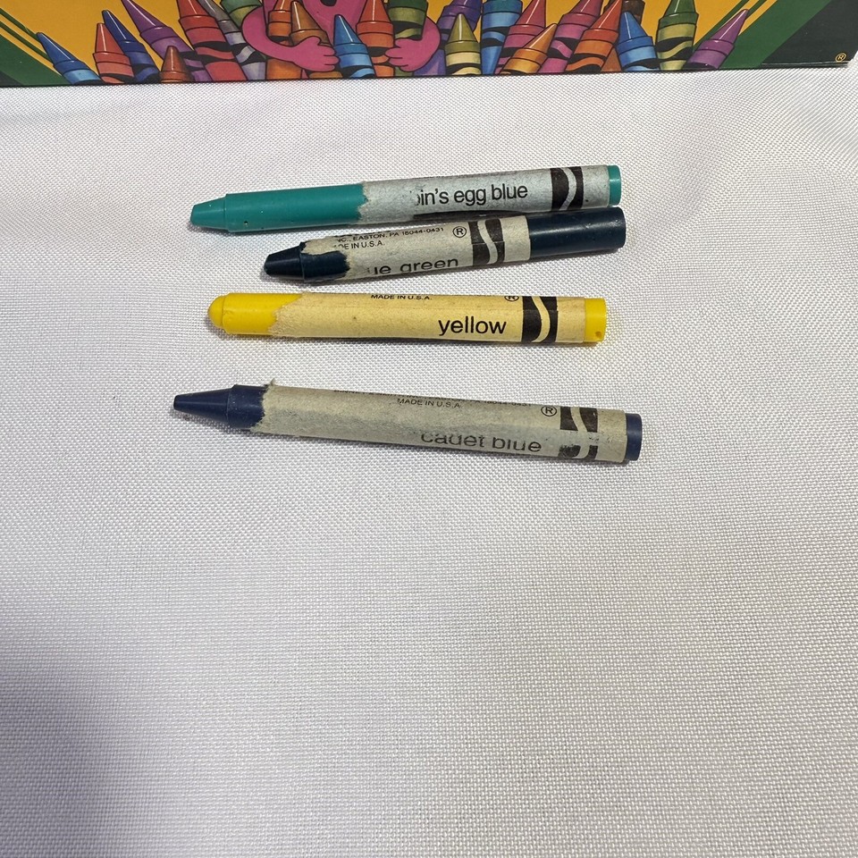 Crayola BIG BOX Crayons 96 Color Sticks Retired 1999 Missing Sharpener Crayola big box crayons 96 color sticks retired 1999 missing sharpener