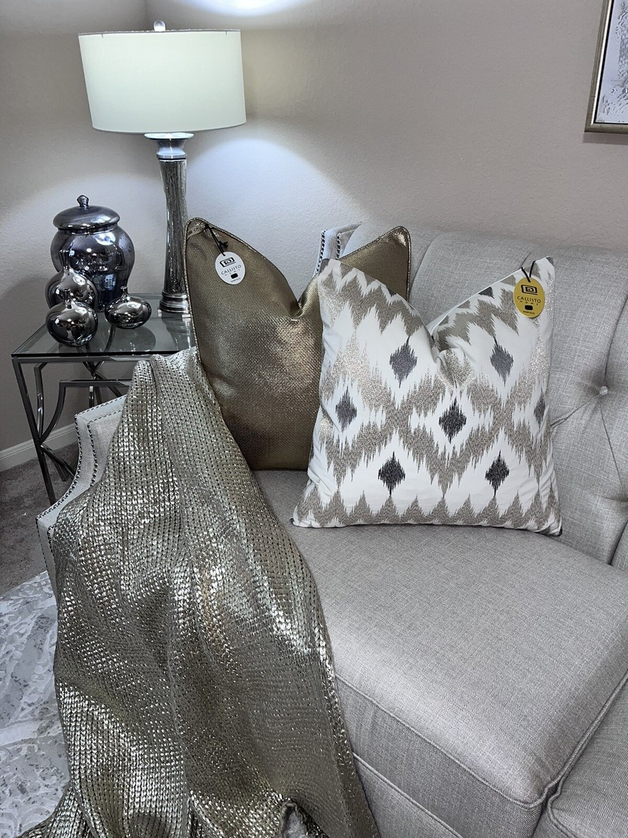 1-NWT CALLISTO METALLIC GOLD WOVEN DECORATIVE PILLOW