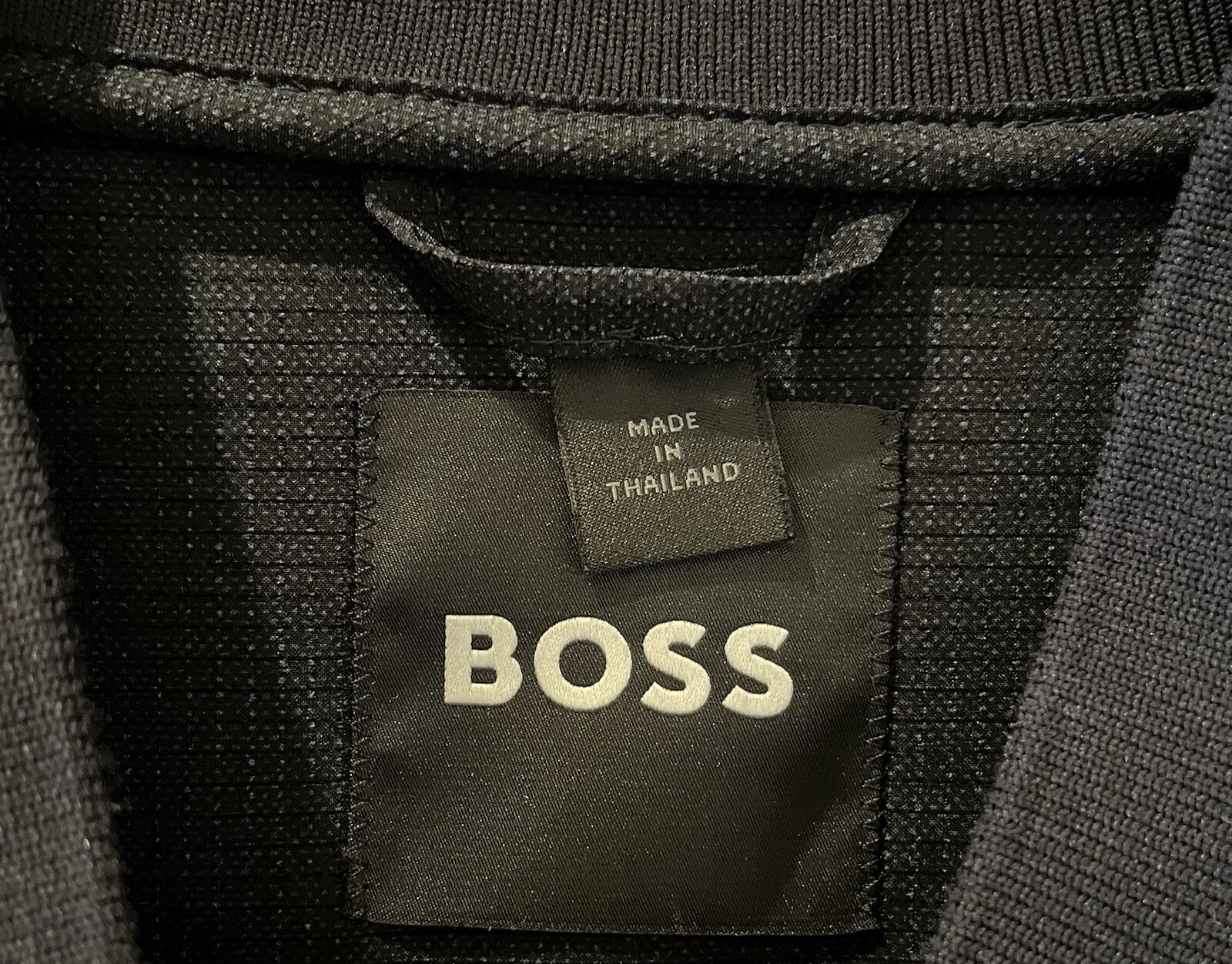 BOSS Performance Airweight Packable Zippered Jack… - image 4