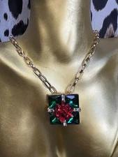 Betsey Johnson Green Crystal Present Box Gift Red Bow Xmas Holiday Necklace