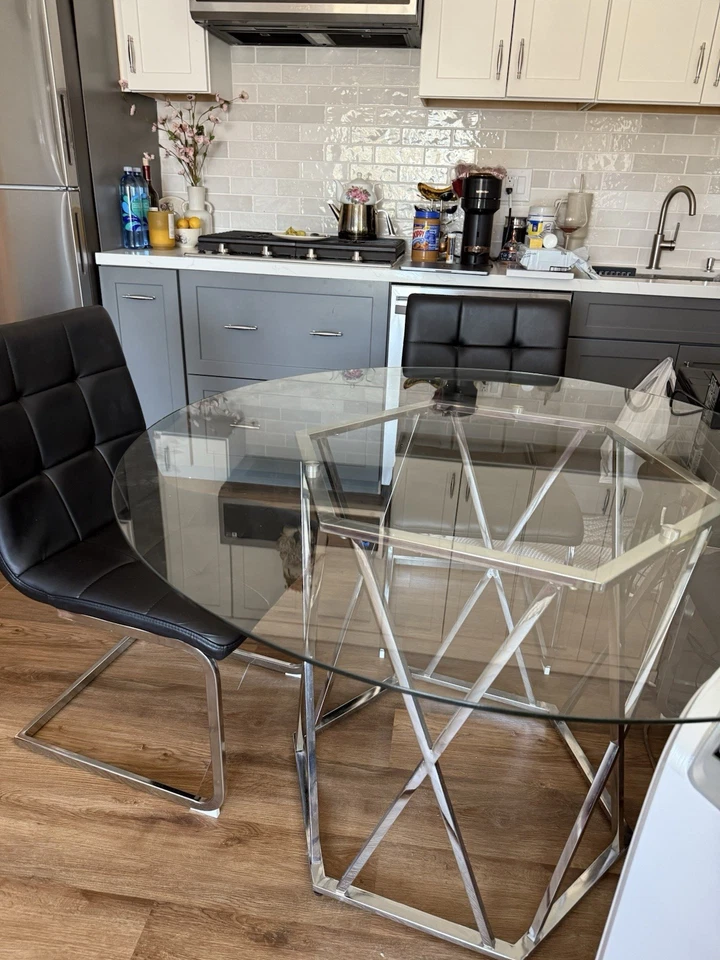 Mesa de comedor redonda Foto 2 de 3