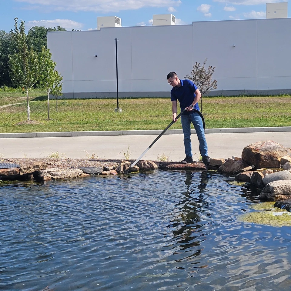 Half Off Ponds CleanSweep 1400 vatios estanque, agua jardín y piscina aspiradora CS1400 Foto 3 de 4