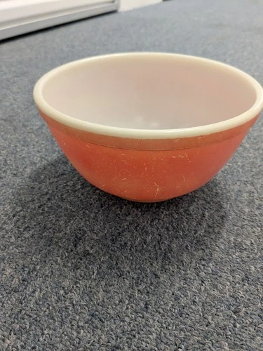 Vintage Pyrex  #402 Mixing Nesting Bowl Red USA