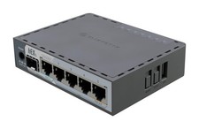 MikroTik hEX S 2025 E60iUGS A compact, affordable wired router featuring a ...