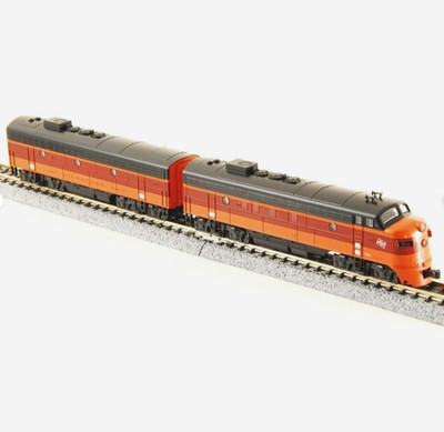 KATO 10755-2 EMD FP7A #95A+ FP7B #95B N Milwaukee Road 2x Motor