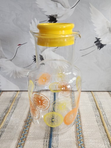 Vintage Pyrex Corning Glass Juice Carafe Pitcher Oranges Lemons 1.5 QT 3515 Lid - Picture 2 of 6