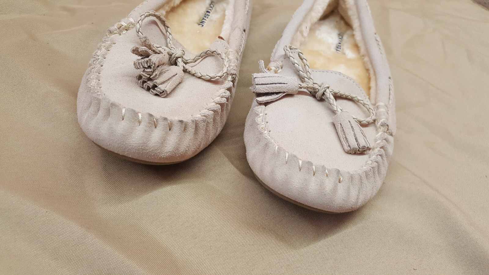 SAOLA Mocassini Lucky Brand Alecks colore crema scamosciato nappa bordo suola gomma TG 8M NUOVI