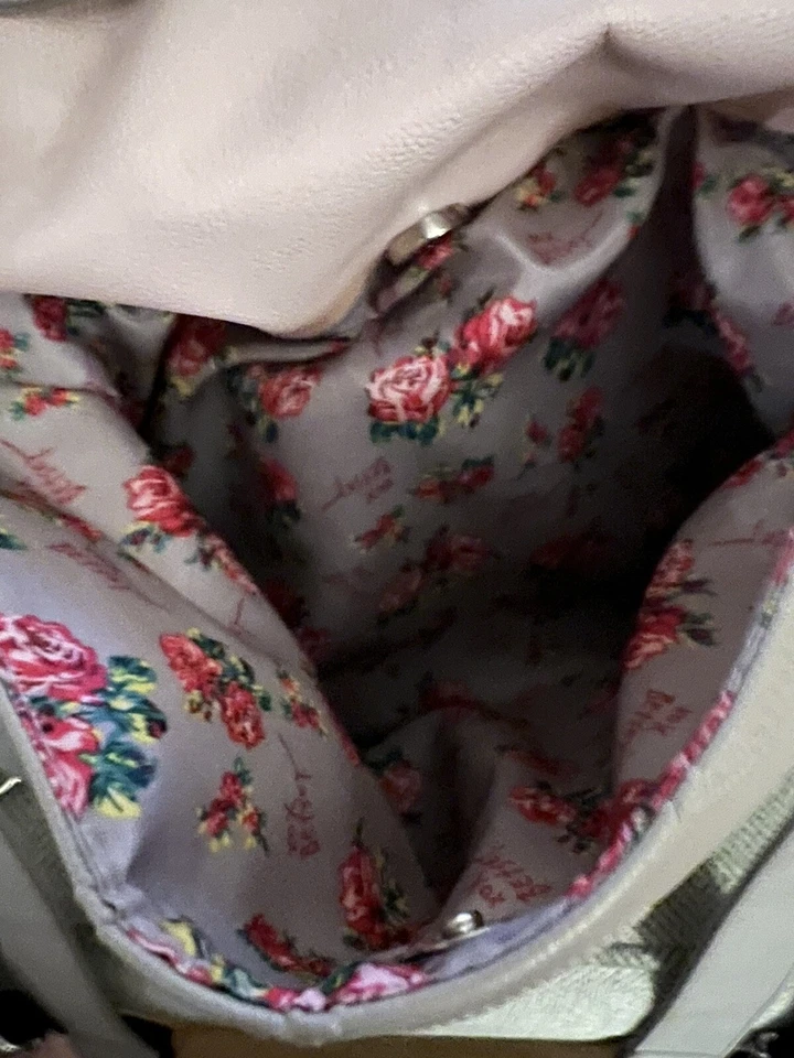 Сумка для подгузников большая Betsey Johnson New York розовая серая костяная - Изображение 3 из 4