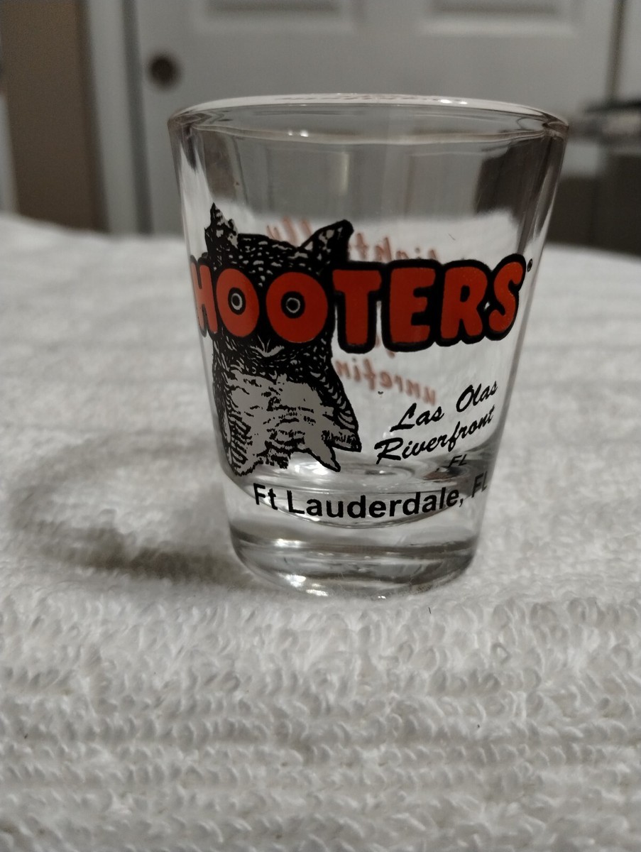 HOOTERS ショットグラス 4個セット Vintage Hooters Restaurant Shot Glass | eBay