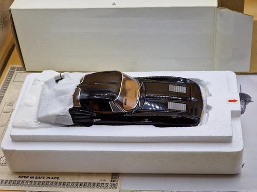 DANBURY MINT 1963 CHEVROLET CORVETTE STING RAY Black 1:24 - Picture 3 of 10
